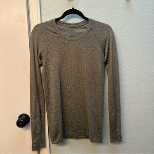 lululemon athletica Olive Long Sleeve Tee Size 6